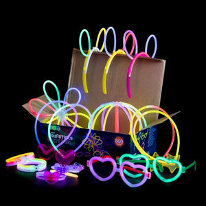 100 Glow Sticks Bulk Party Supplies, Glow In The Dark Fun Party Pack With  Glowsticks And Connectors Glow Stick